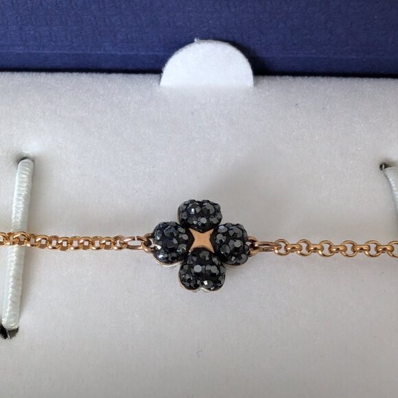 SWAROVSKI SS SWA Remix: Strand Clover Bracelet Black and White CRY/JET/ROSM - Picture 5 of 7